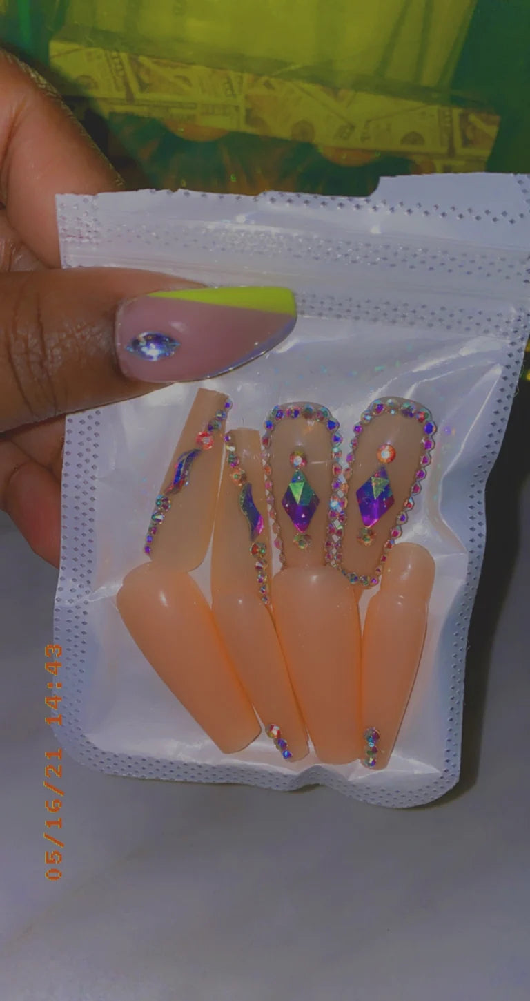 Peachy Diamond Press On Nails